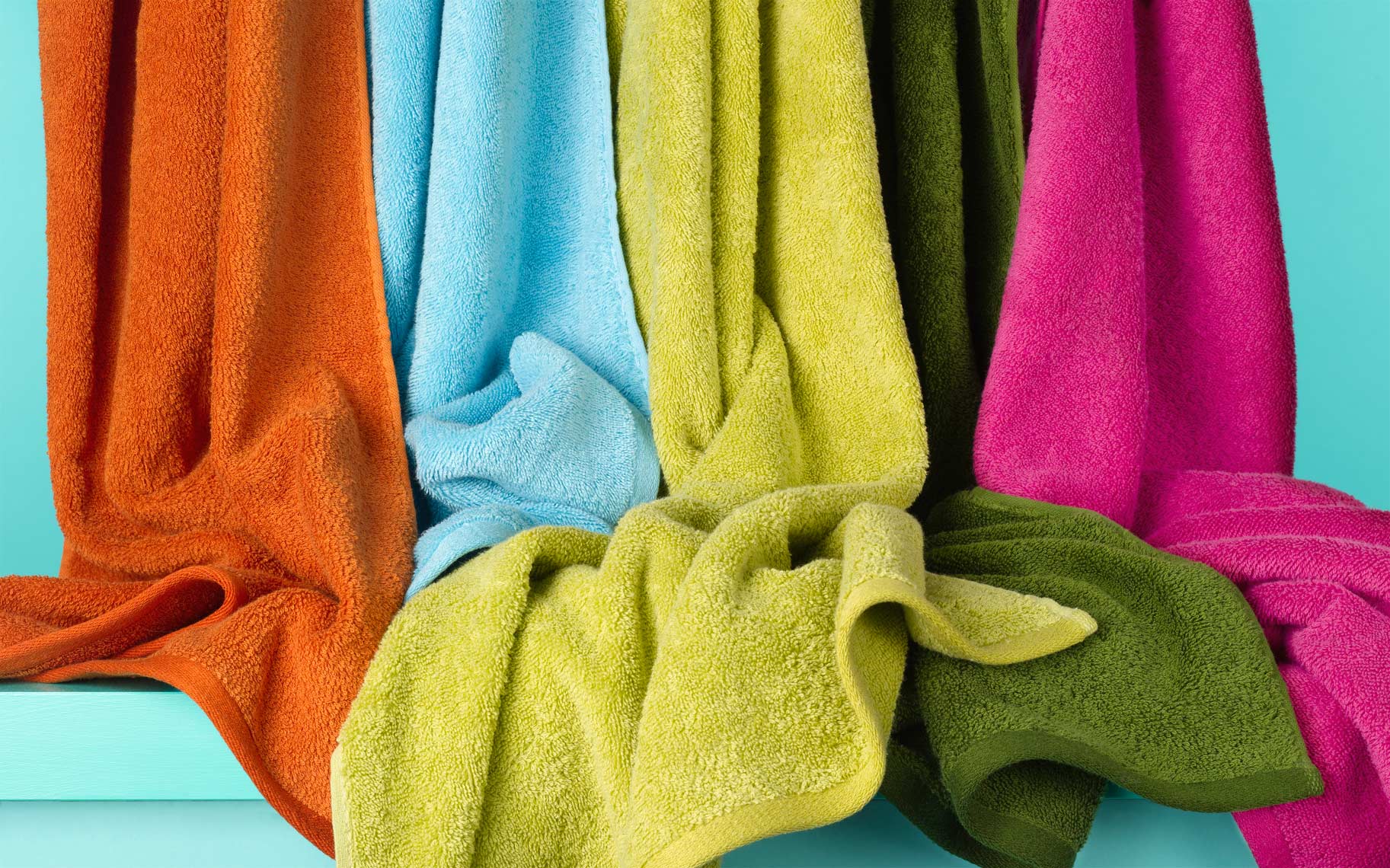 RE10_Endcap_B_Towels_1_00026finalprint3800